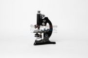 Microscope