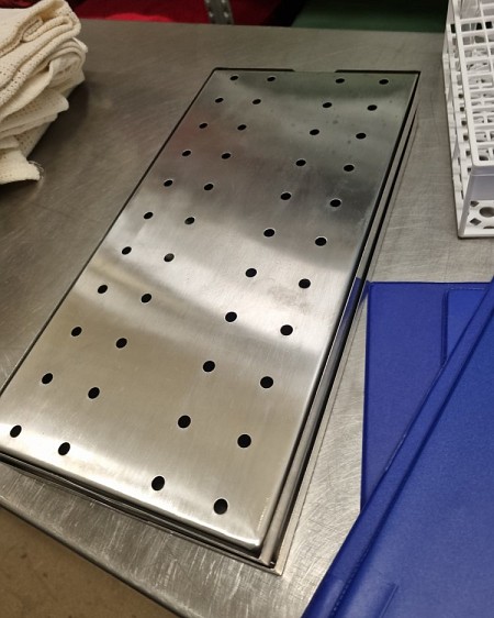 Lab Trays with holes