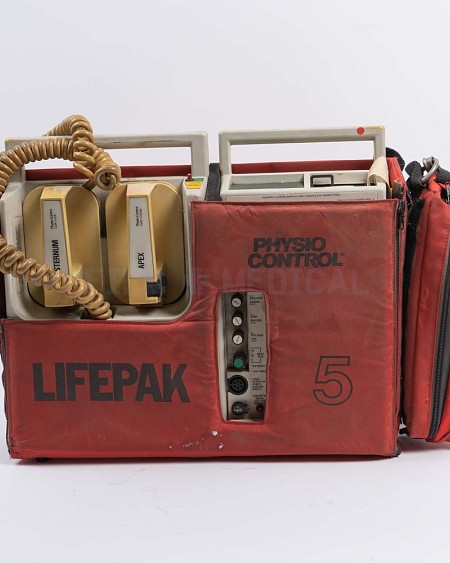 Cased Defibrillator 