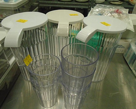 Plastic jug and 2 glass beakers