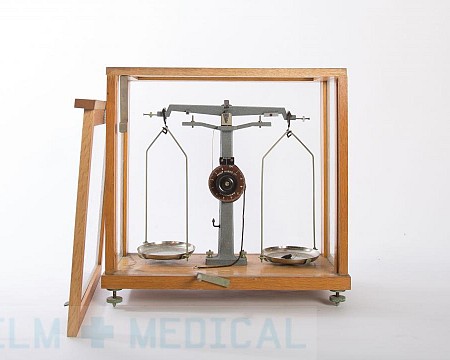 Laboratory Scales 