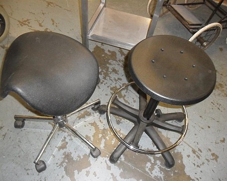 black stools 