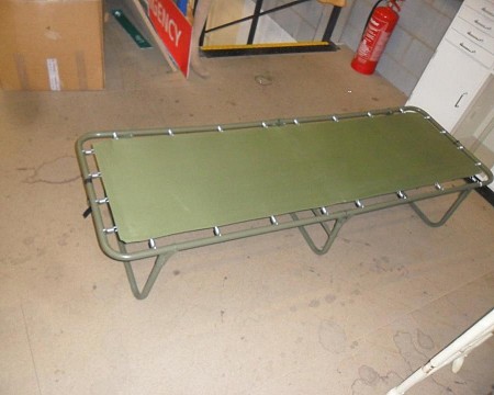 Foldable army beds 